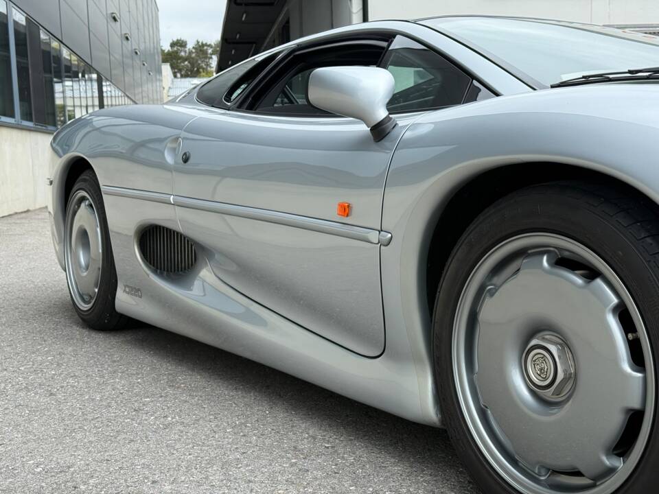 Bild 54/55 von Jaguar XJ 220 (1993)