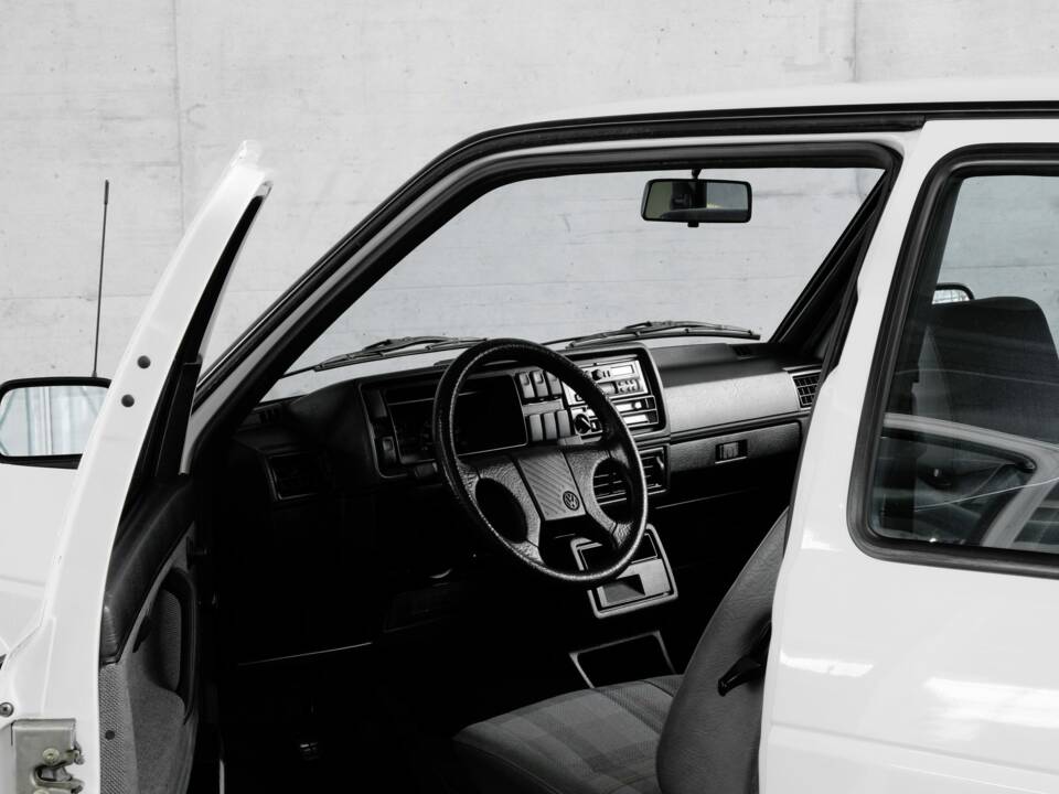 Image 13/41 of Volkswagen Golf Mk II 1.3 (1989)