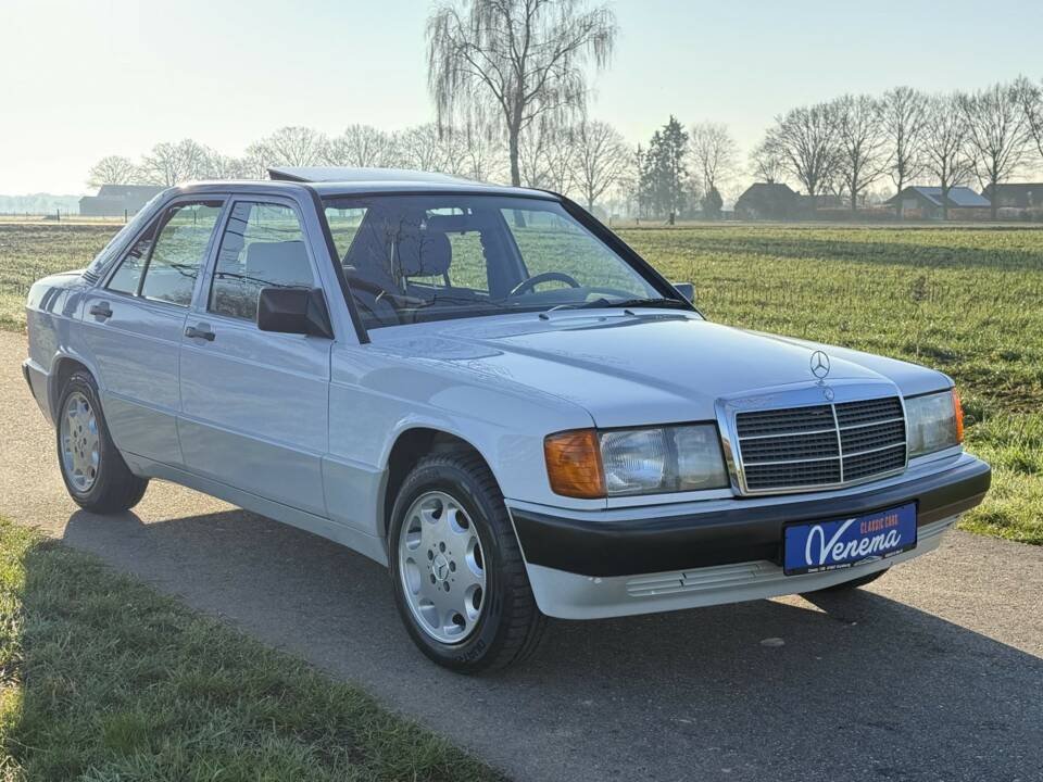 Bild 3/21 von Mercedes-Benz 190 E 1.8 (1990)
