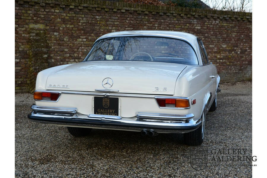 Image 7/50 de Mercedes-Benz 280 SE 3,5 (1971)