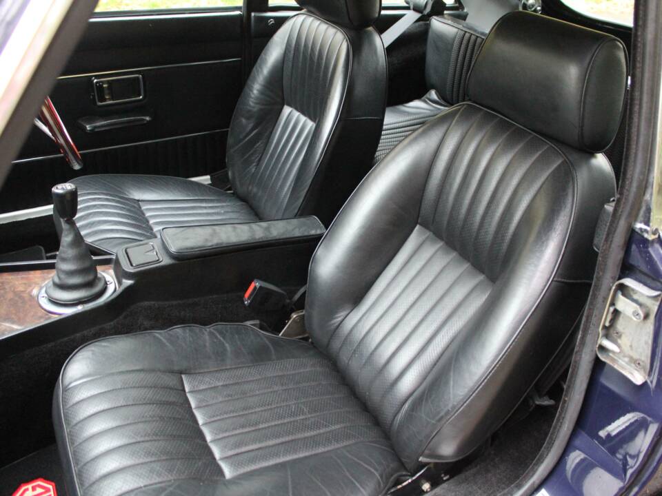 Bild 13/16 von MG MGB GT (1974)