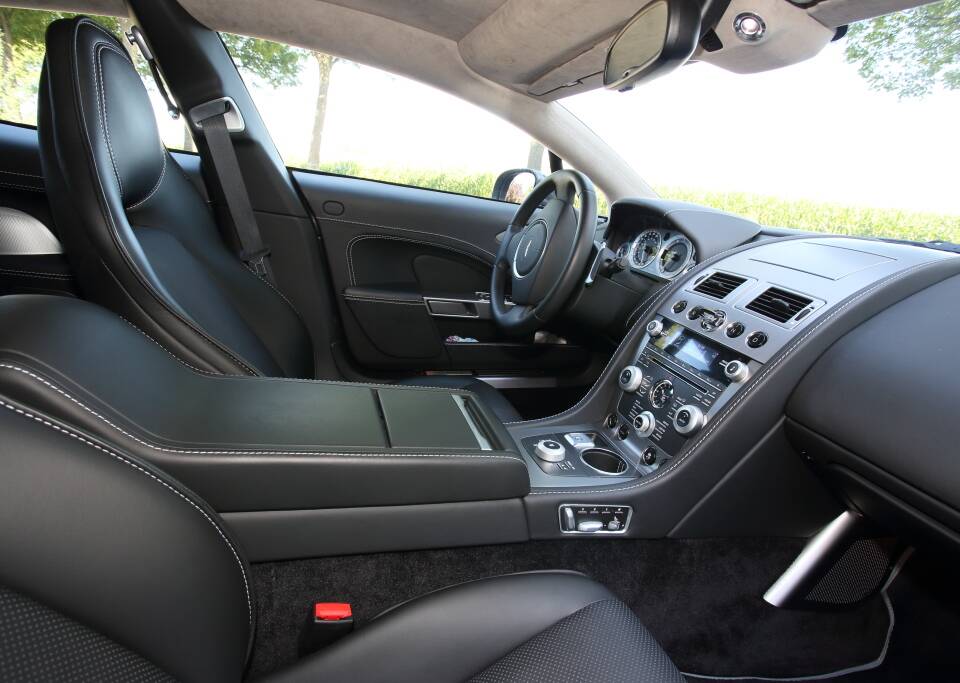Afbeelding 4/6 van Aston Martin Rapide (2011)