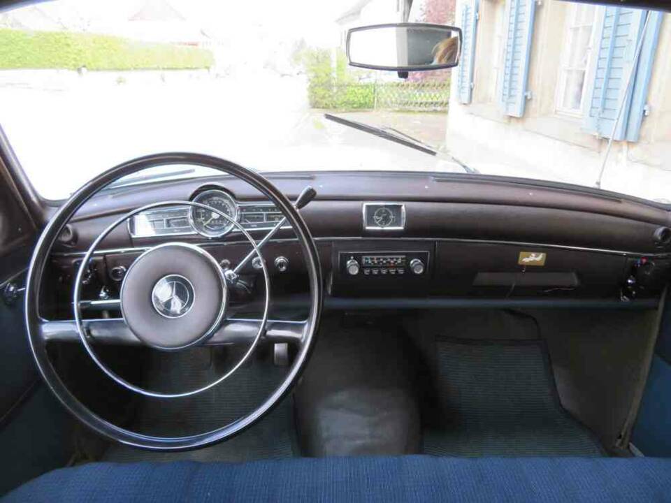 Imagen 10/19 de Mercedes-Benz 180 b (1960)