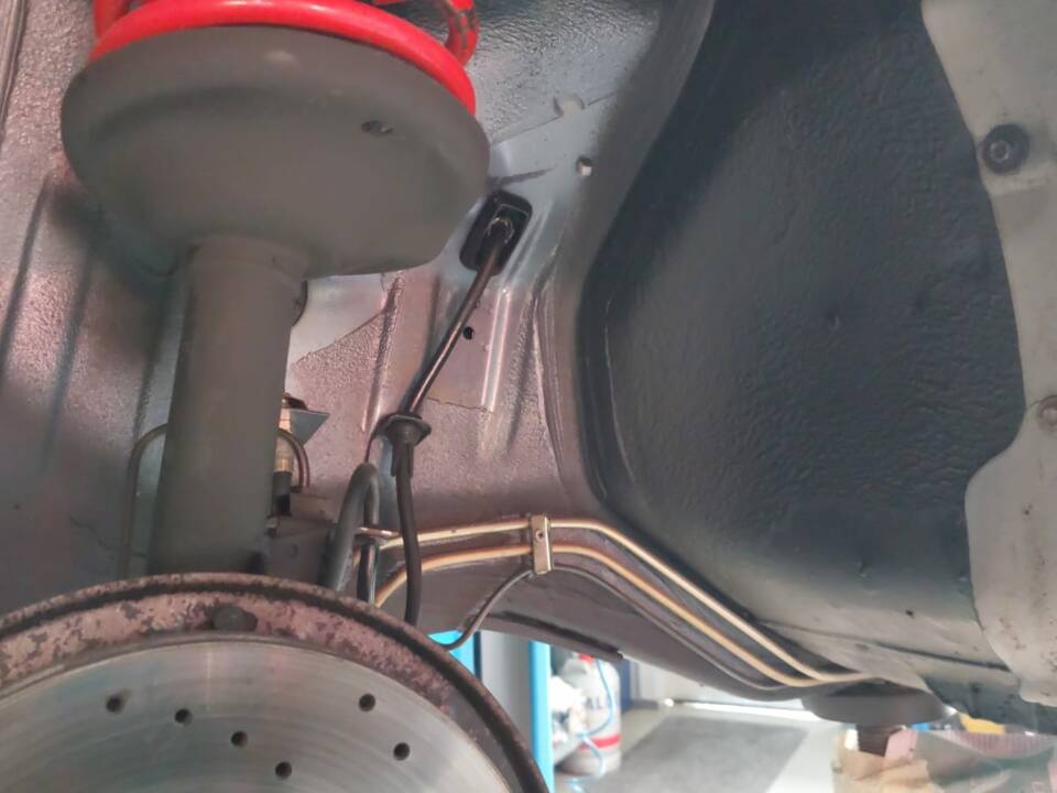 Image 39/56 of BMW 323i (1980)