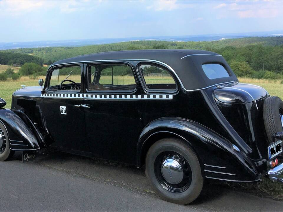 Image 7/8 of Opel „6“ 2 Litre (1935)