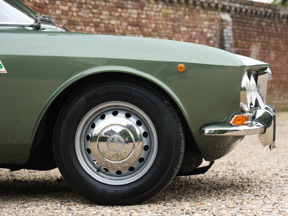 Bild 21/50 von Alfa Romeo 1750 GT Veloce (1971)