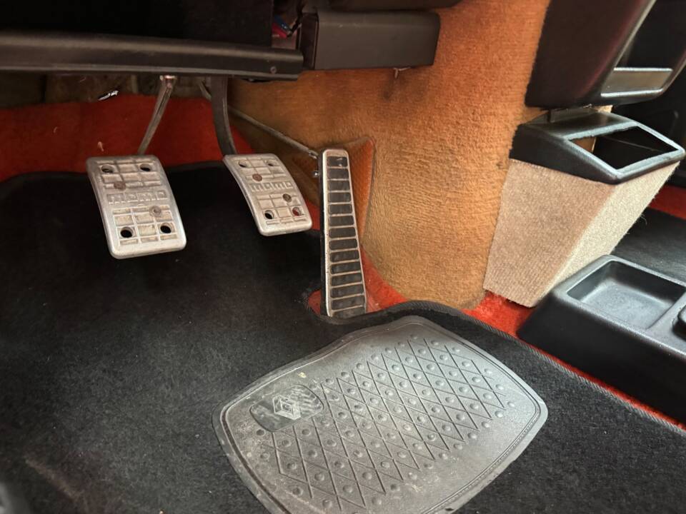 Image 21/34 of Renault R 5 Alpine Turbo (1981)