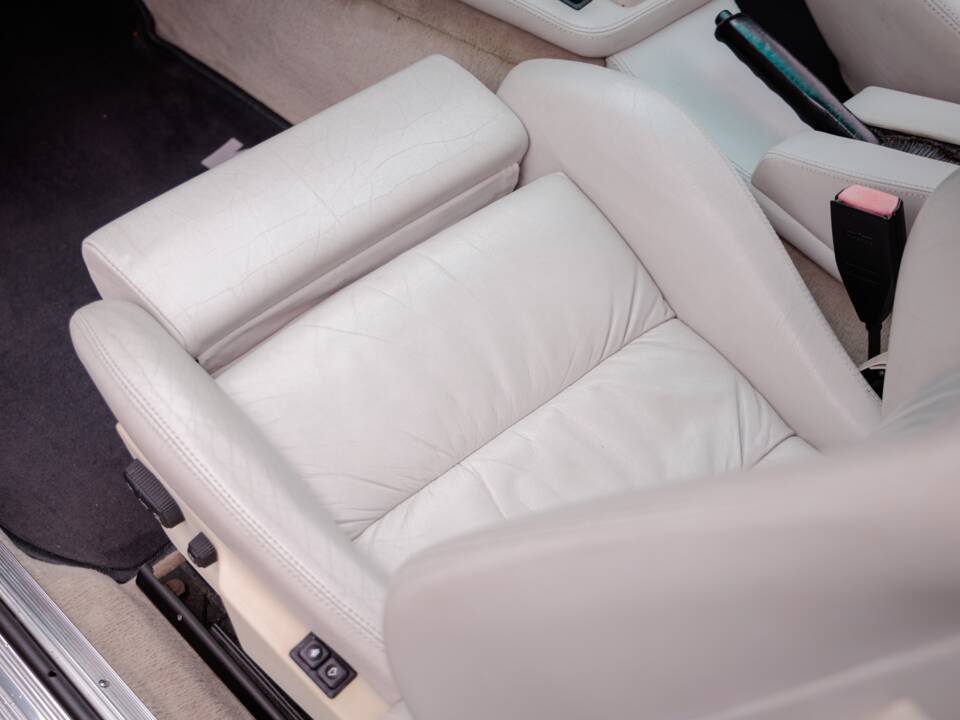 Afbeelding 13/27 van BMW 635 CSi (1989)