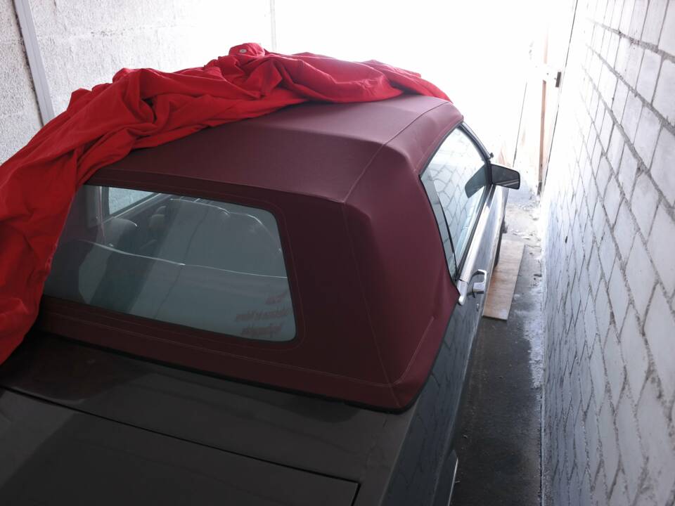Image 11/23 of Cadillac Convertible de Ville (1986)