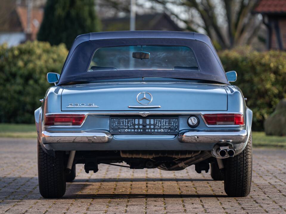 Bild 18/69 von Mercedes-Benz 230 SL (1967)