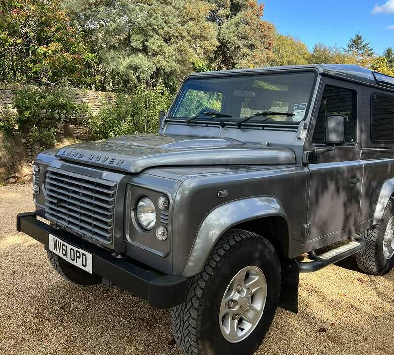 Image 37/50 of Land Rover Defender 90 (2011)