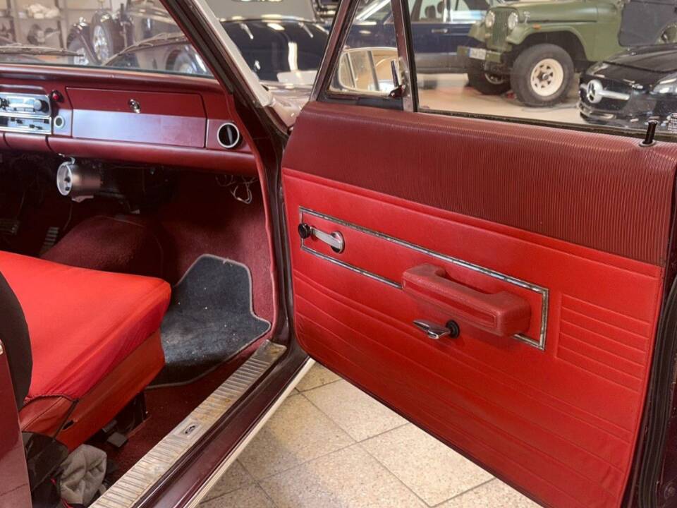 Image 13/19 of Ford 17m 1700 (1971)