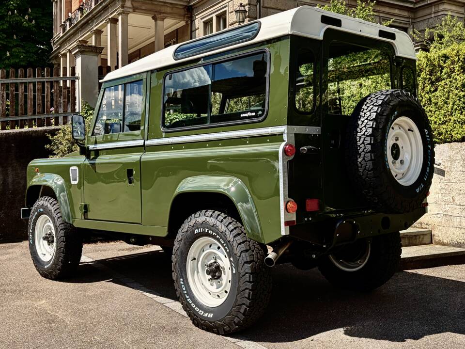 Bild 3/19 von Land Rover 90 (1987)
