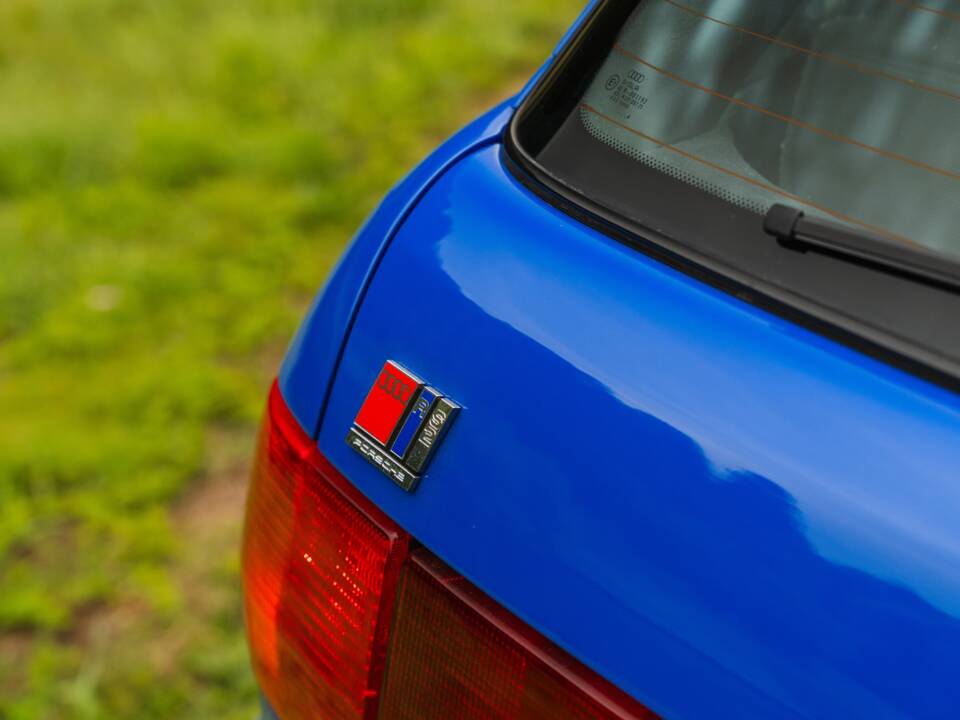 Image 26/45 of Audi RS2 Avant (1994)