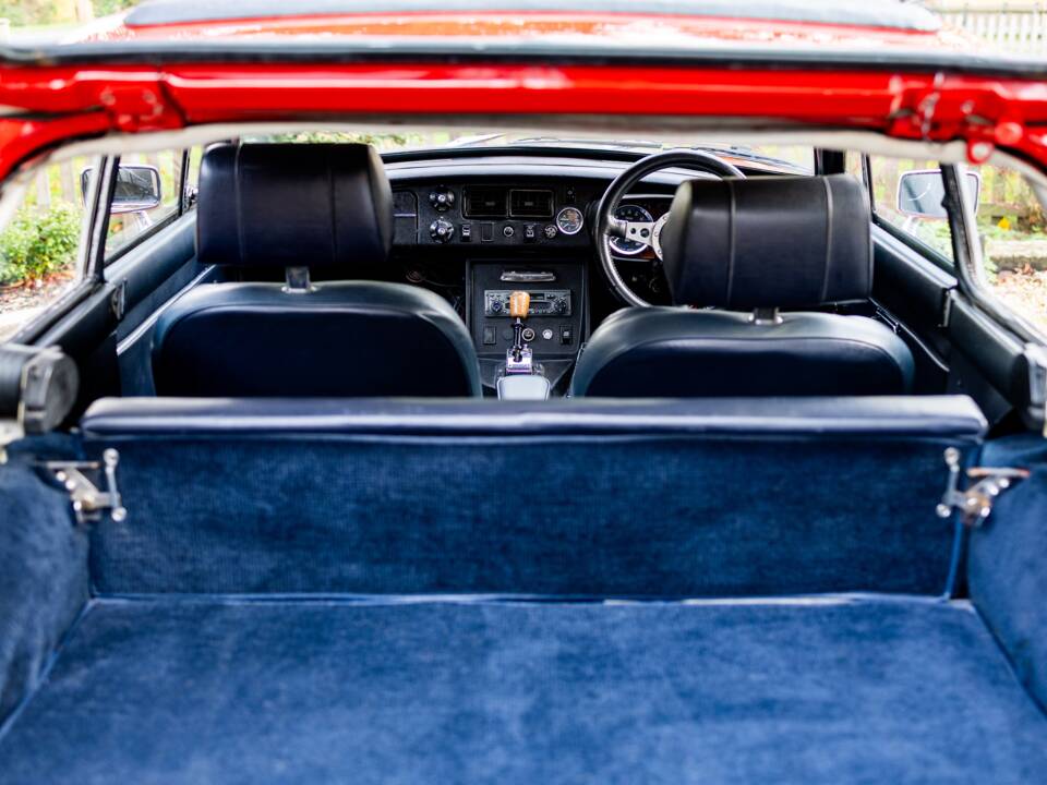 Image 29/39 de MG MGB GT (1972)