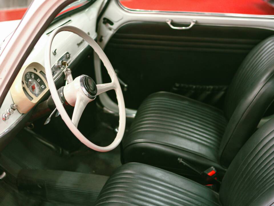 Image 16/32 of SEAT 600 D (1968)
