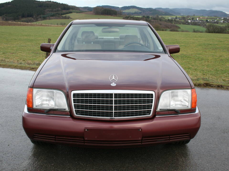 Image 45/69 of Mercedes-Benz 500 SE (1992)