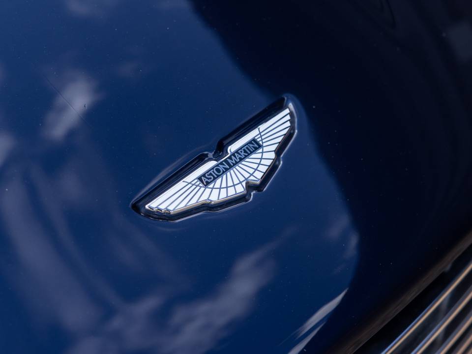 Immagine 16/48 di Aston Martin DBS (2010)