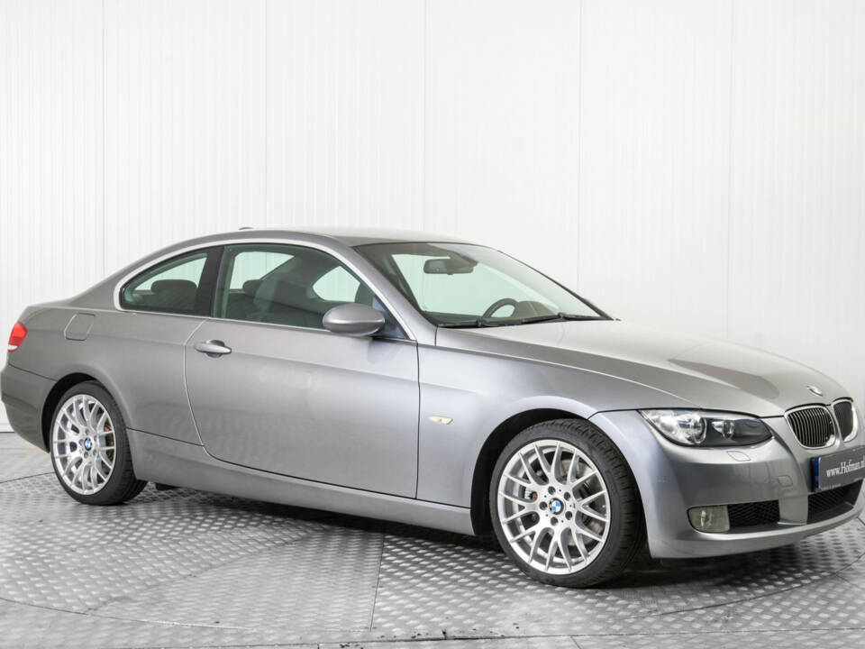 Imagen 5/50 de BMW 325i (2007)