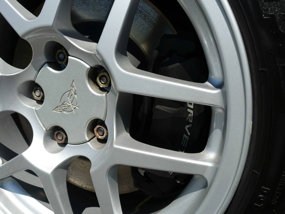 Immagine 13/26 di Chevrolet Corvette (2002)