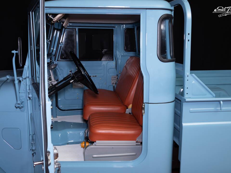 Bild 8/8 von Toyota Landcruiser FJ 45 (1967)