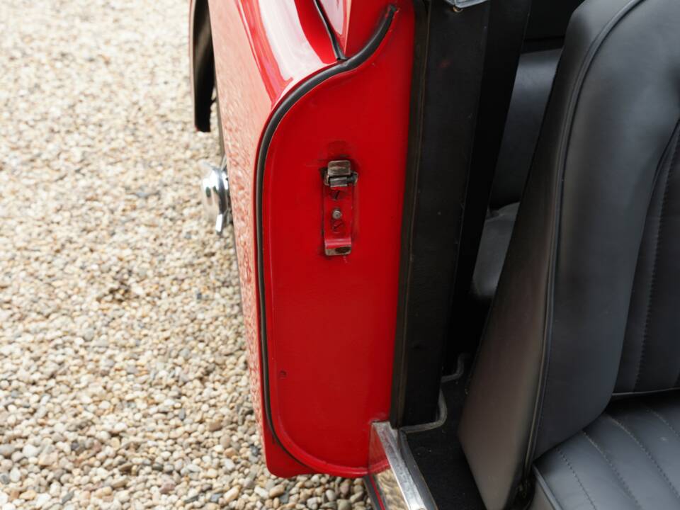 Image 45/50 of Jaguar XK 150 DHC (1960)