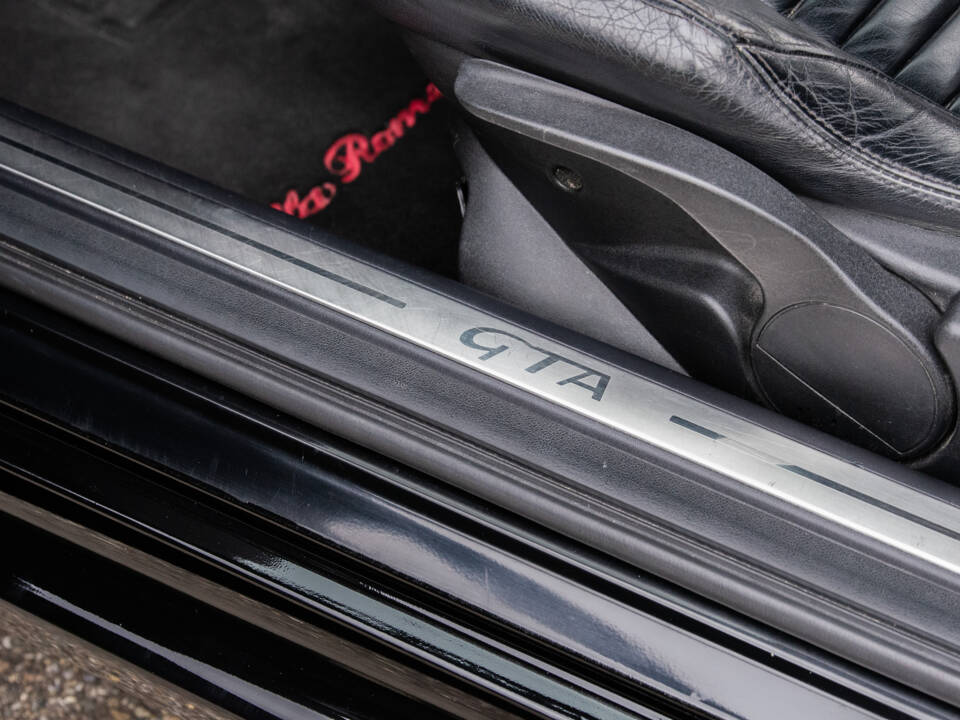 Image 27/36 of Alfa Romeo 147 3.2 GTA (2003)