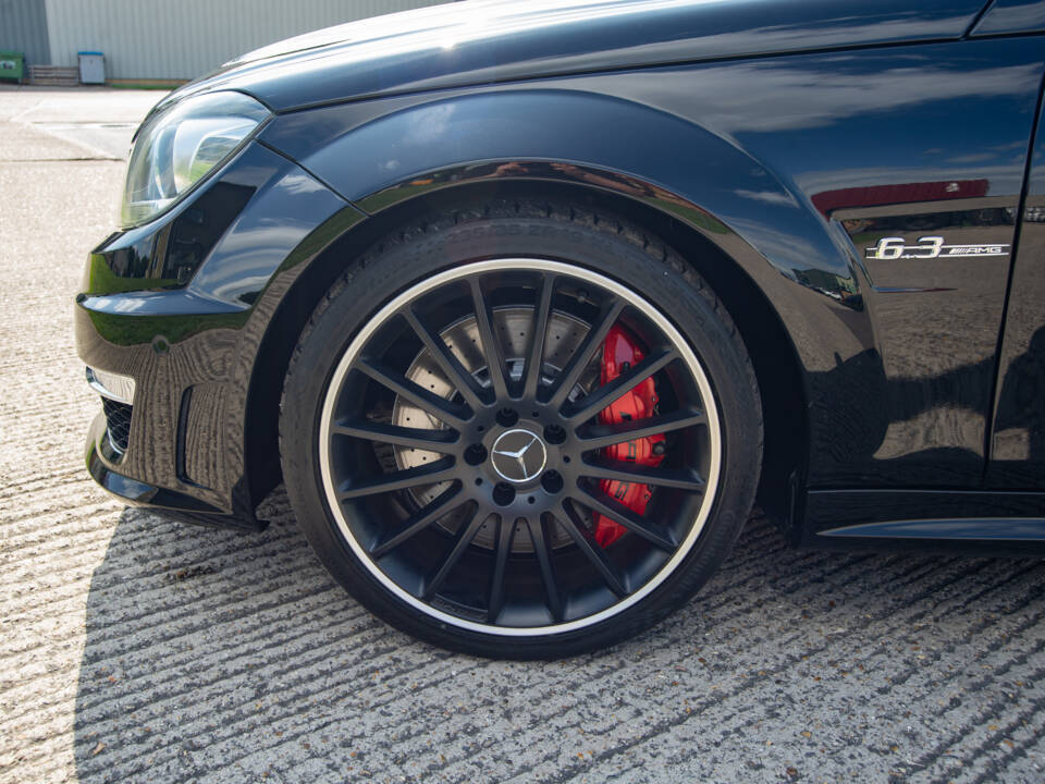 Bild 22/25 von Mercedes-Benz C 63 AMG T (2012)