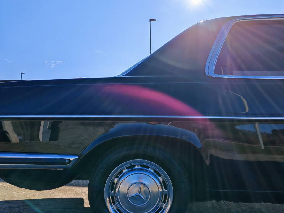 Bild 17/42 von Mercedes-Benz 250 C (1970)