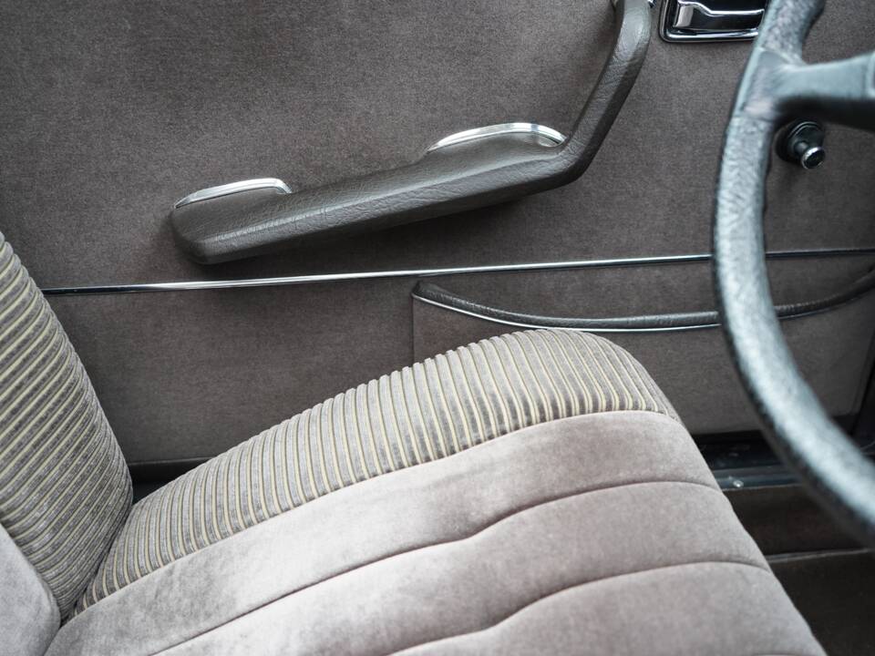 Afbeelding 54/89 van Mercedes-Benz 300 SEL 6.3 (1972)