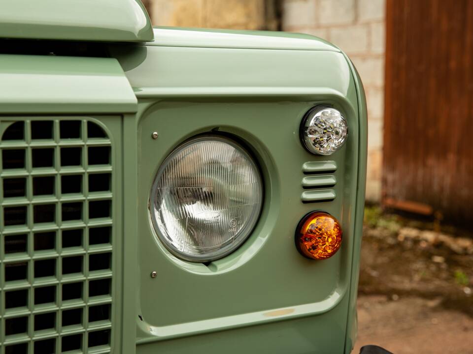 Bild 12/50 von Land Rover Defender 90 TD4 (2008)