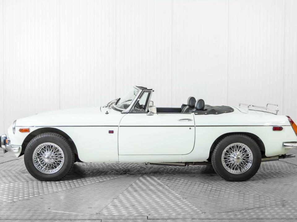 Bild 9/50 von MG MGB (1975)