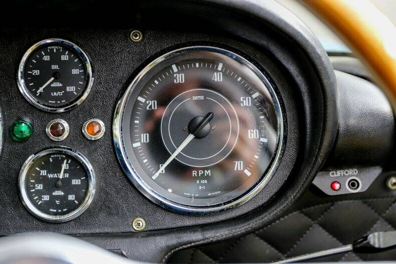 Image 36/50 of Gordon-Keeble GT (1964)