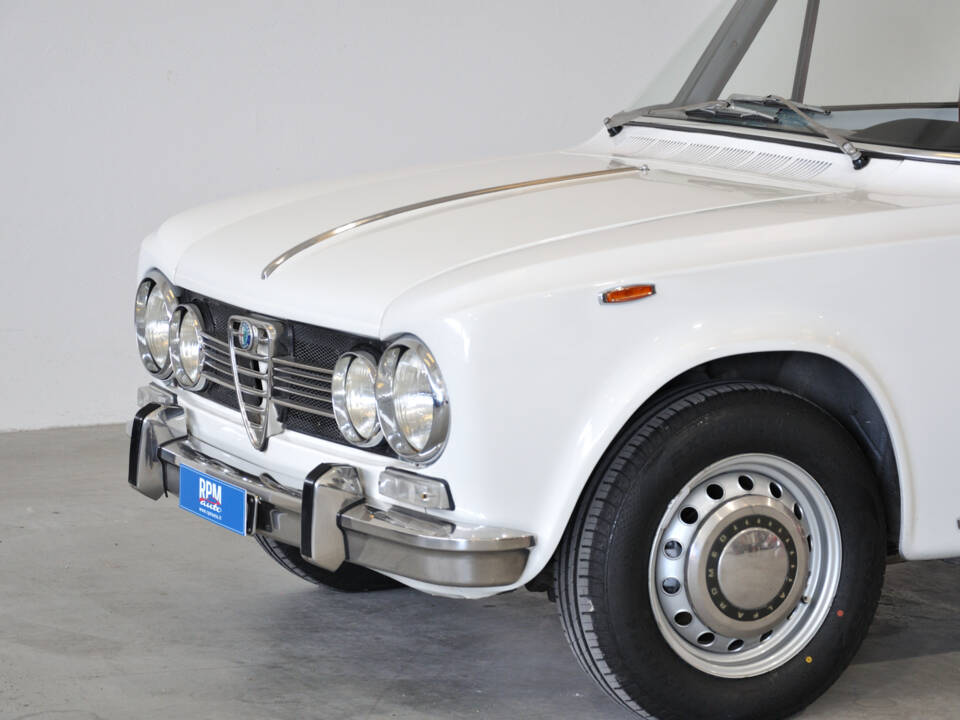 Image 9/63 of Alfa Romeo Giulia 1600 Super Biscione (1969)
