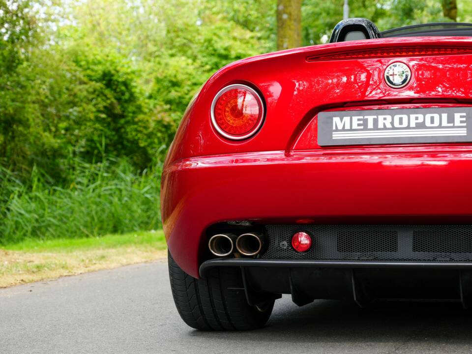 Image 47/50 of Alfa Romeo 8C Spider (2010)