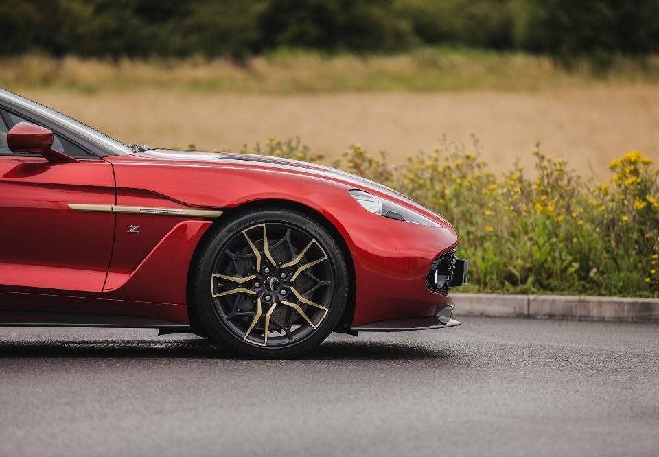 Image 6/48 de Aston Martin Vanquish Zagato Shooting Brake (2019)