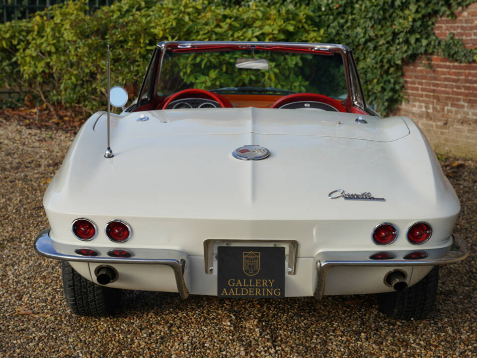 Image 13/50 of Chevrolet Corvette Sting Ray Convertible (1963)