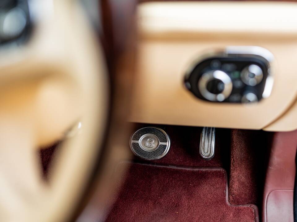 Immagine 43/50 di Bentley Mulsanne (2011)