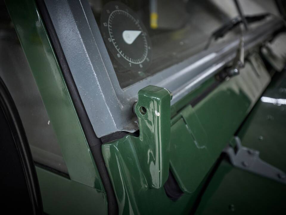 Bild 32/87 von Land Rover 88 (1972)