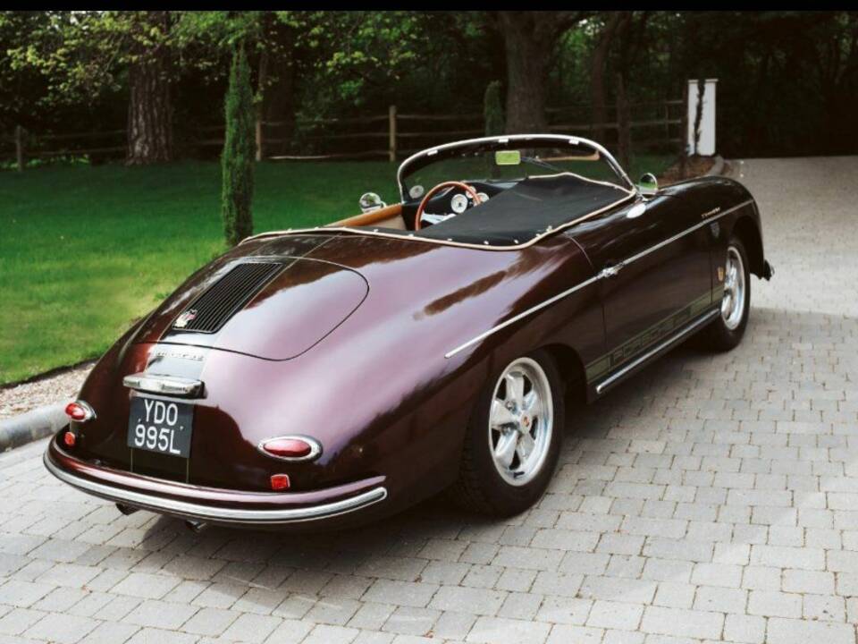 Image 3/15 of Intermeccanica Speedster (1973)