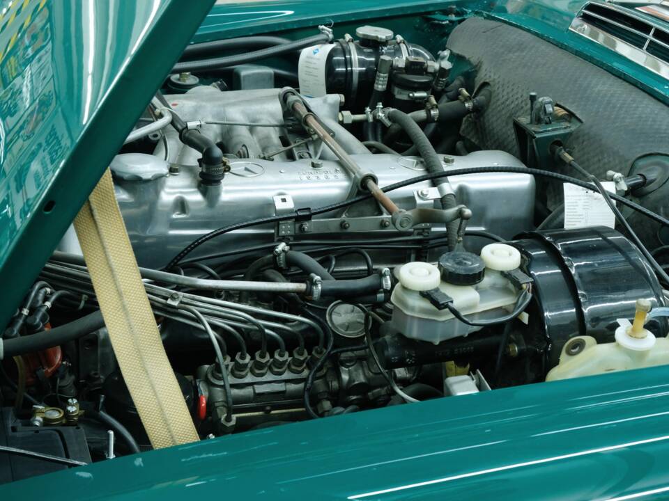 Image 45/50 de Mercedes-Benz 280 SL (1968)