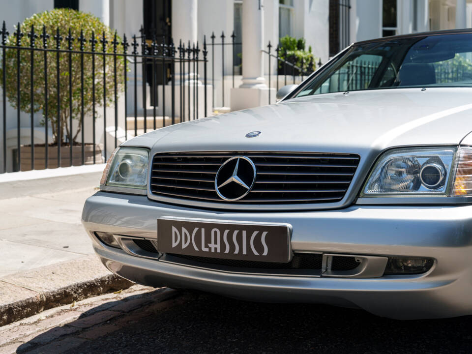 Bild 7/33 von Mercedes-Benz SL 600 (2002)