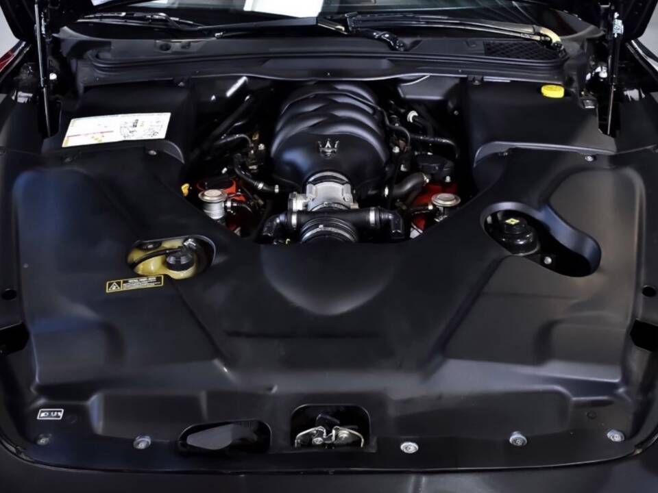 Bild 56/59 von Maserati GranCabrio 4.7 (2010)