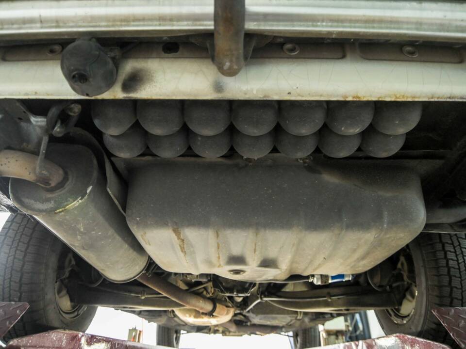 Bild 50/50 von Mercedes-Benz 230 TE (1984)