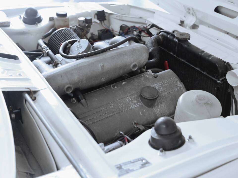 Bild 22/33 von BMW Touring 2000 (1973)