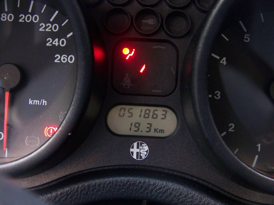 Immagine 10/15 di Alfa Romeo GTV 2.0 Twin Spark (1996)