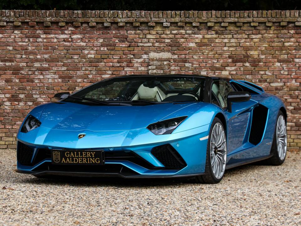 Image 10/50 of Lamborghini Aventador S (2018)
