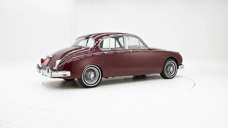 Image 2/15 of Jaguar Mk II 3.8 (1960)