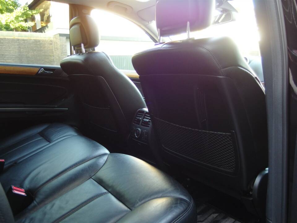 Immagine 61/100 di Mercedes-Benz GL 550 4MATIC (2008)