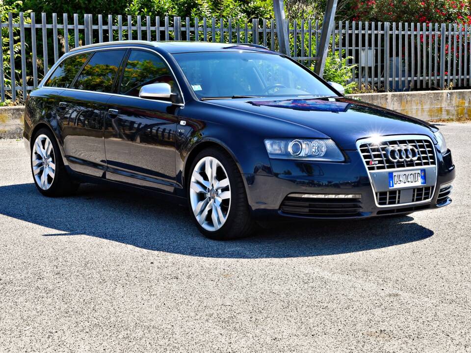 Bild 3/22 von Audi S6 Avant 5.2 V10 quattro (2006)